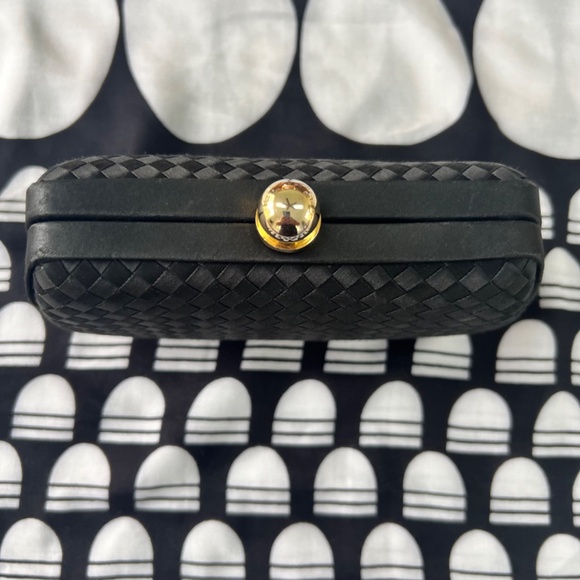 Vintage Neiman Marcus Evening Convertible Clutch Crossbody Gold Top Closure - Picture 6 of 16